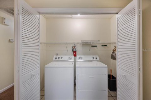Condo in Mulberry, Florida, 2 bedrooms  № 2227630 - photo 15