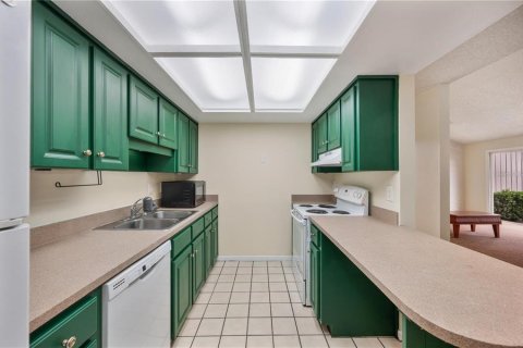 Condo in Mulberry, Florida, 2 bedrooms  № 2227630 - photo 13