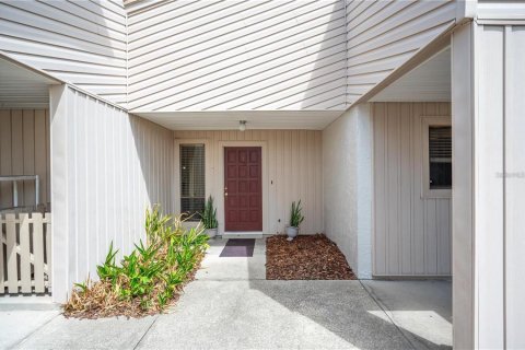 Condo in Mulberry, Florida, 2 bedrooms  № 2227630 - photo 2