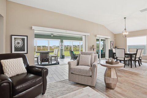 Casa en venta en The Villages, Florida, 3 dormitorios, 176.98 m2 № 2383718 - foto 19