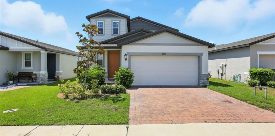 Villa ou maison à Leesburg, Floride 4 chambres, 201.6 m2 № 2414081