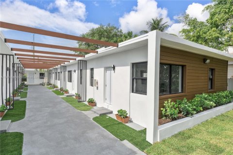 Villa ou maison à louer à Hollywood, Floride: 1 chambre, 477.24 m2 № 1686391 - photo 7