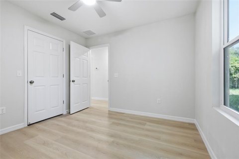 House in Gainesville, Florida 3 bedrooms, 114.36 sq.m. № 2102552 - photo 13