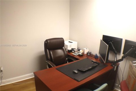 Immobilier commercial à vendre à Coral Springs, Floride № 2010864 - photo 5