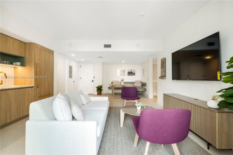 Condo in Miami, Florida, 2 bedrooms  № 1867266 - photo 9