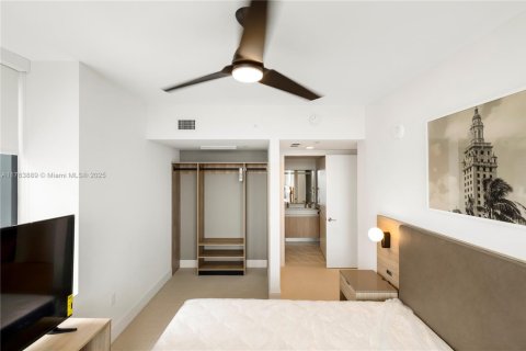 Condo in Miami, Florida, 2 bedrooms  № 1867266 - photo 17