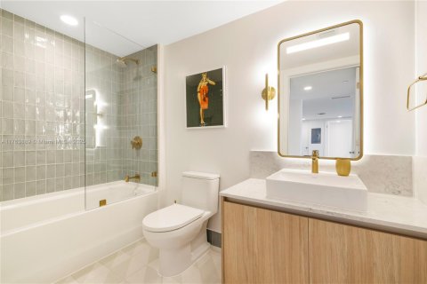 Condo in Miami, Florida, 2 bedrooms  № 1867266 - photo 18