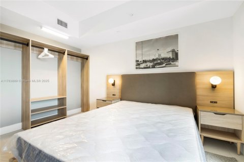 Condo in Miami, Florida, 2 bedrooms  № 1867266 - photo 13