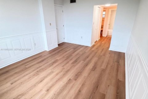 Condominio en venta en Pembroke Pines, Florida, 1 dormitorio № 2020194 - foto 15