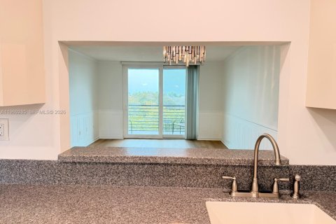 Condominio en venta en Pembroke Pines, Florida, 1 dormitorio № 2020194 - foto 17
