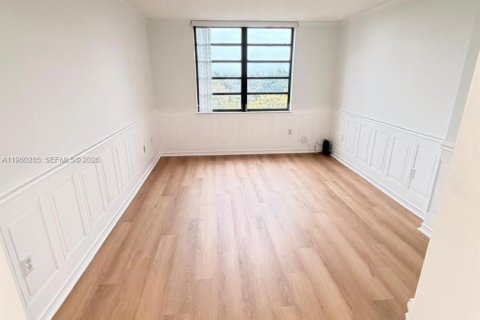 Condominio en venta en Pembroke Pines, Florida, 1 dormitorio № 2020194 - foto 14