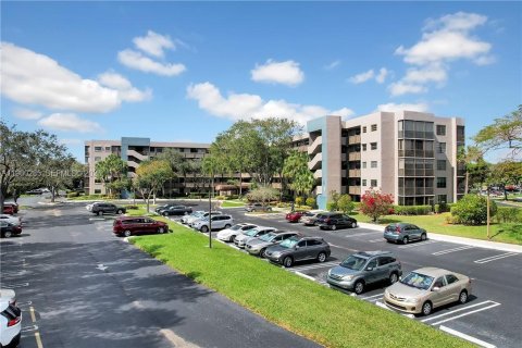 Condominio en venta en Pembroke Pines, Florida, 1 dormitorio № 2020194 - foto 7