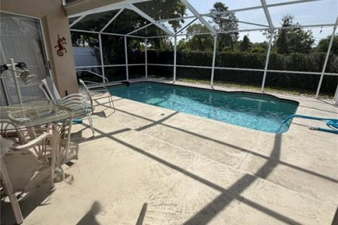House in New Port Richey, Florida 3 bedrooms, 147.06 sq.m. № 2239230 - photo 19
