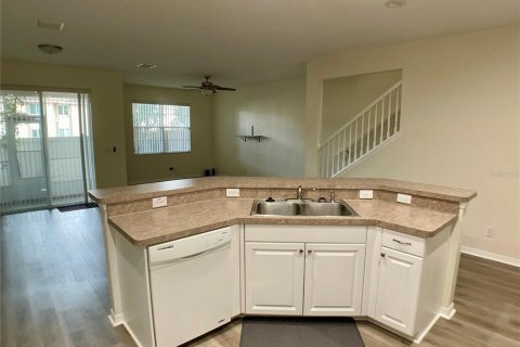 Townhouse in Largo, Florida 3 bedrooms, 186.55 sq.m. № 1908018 - photo 10