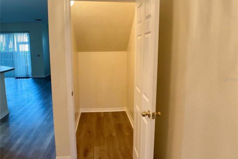 Townhouse in Largo, Florida 3 bedrooms, 186.55 sq.m. № 1908018 - photo 9