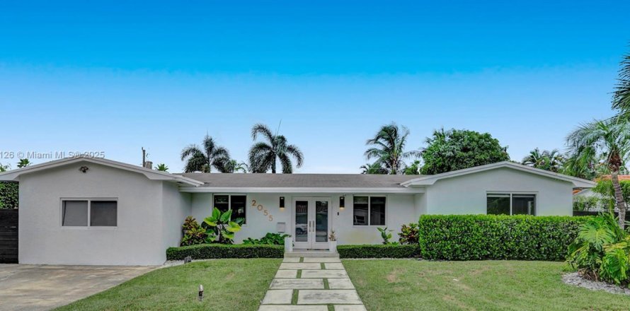 Villa ou maison à Miami, Floride 4 chambres, 212 m2 № 1893473