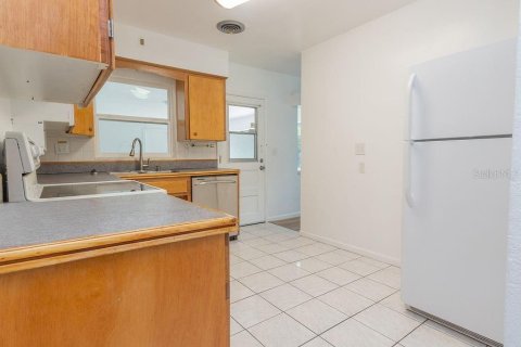 Apartment in DeLand, Florida 3 bedrooms, 120.68 sq.m. № 2378969 - photo 8