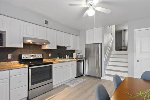 Adosado en venta en Tampa, Florida, 2 dormitorios, 96.99 m2 № 2341862 - foto 3
