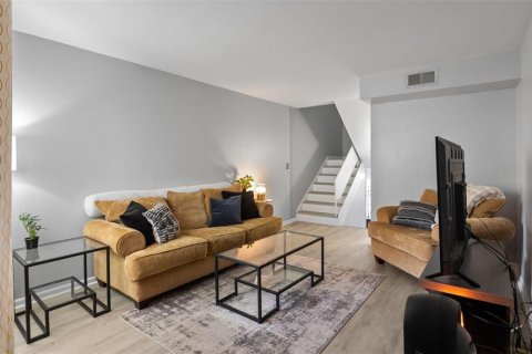 Adosado en venta en Tampa, Florida, 2 dormitorios, 96.99 m2 № 2341862 - foto 7