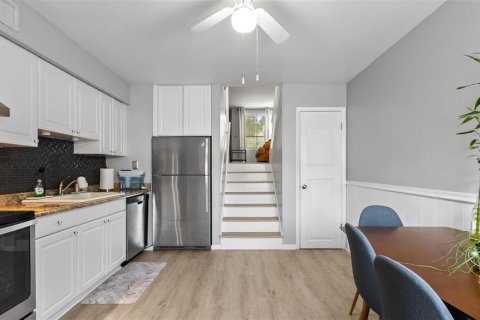 Adosado en venta en Tampa, Florida, 2 dormitorios, 96.99 m2 № 2341862 - foto 2