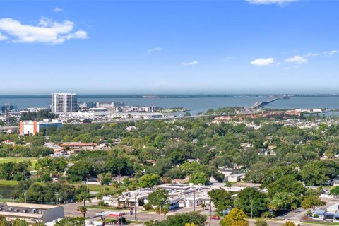 Adosado en venta en Tampa, Florida, 2 dormitorios, 96.99 m2 № 2341862 - foto 24