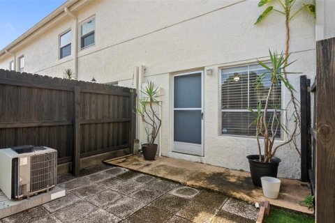 Adosado en venta en Tampa, Florida, 2 dormitorios, 96.99 m2 № 2341862 - foto 15