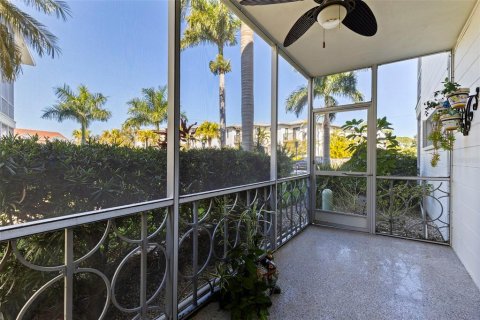 Condominio en venta en Saint Petersburg, Florida, 1 dormitorio, 85.93 m2 № 2125133 - foto 21