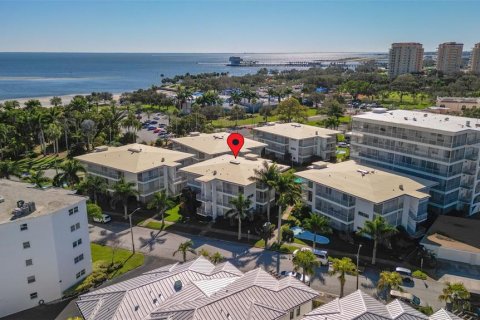 Condominio en venta en Saint Petersburg, Florida, 1 dormitorio, 85.93 m2 № 2125133 - foto 2
