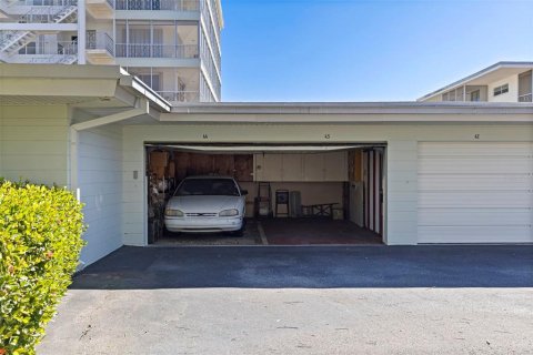 Condominio en venta en Saint Petersburg, Florida, 1 dormitorio, 85.93 m2 № 2125133 - foto 26