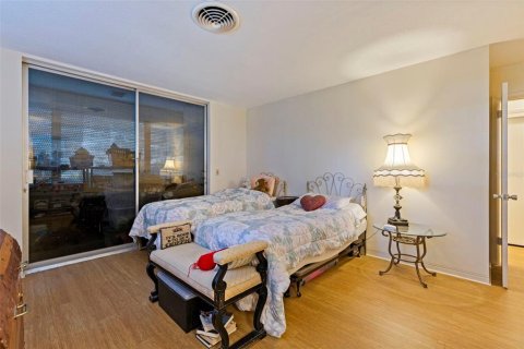 Condominio en venta en Saint Petersburg, Florida, 1 dormitorio, 85.93 m2 № 2125133 - foto 15