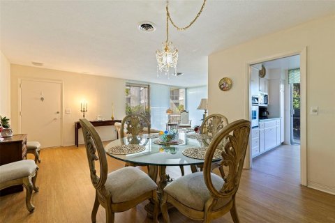 Condominio en venta en Saint Petersburg, Florida, 1 dormitorio, 85.93 m2 № 2125133 - foto 9