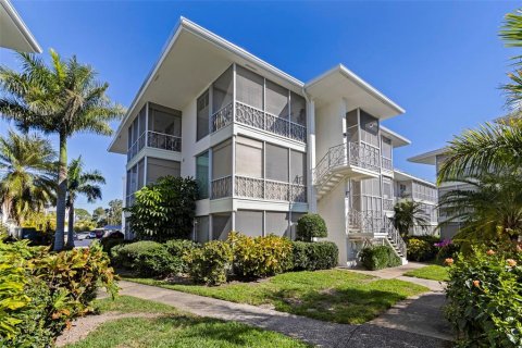Condo à Saint Petersburg, Floride, 1 chambre  № 2125133