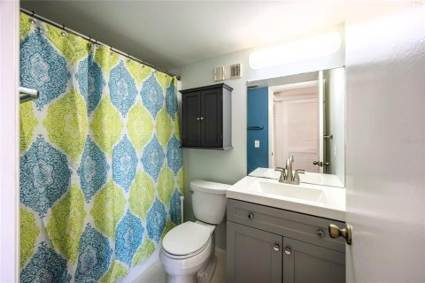 Condo in Fort Myers, Florida, 2 bedrooms  № 2206092 - photo 6