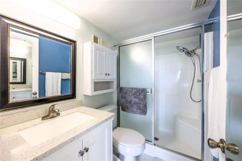 Condo in Fort Myers, Florida, 2 bedrooms  № 2206092 - photo 15