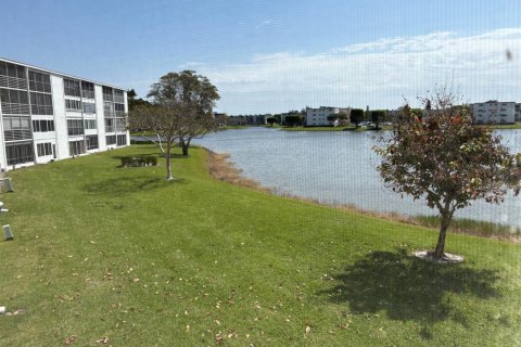 Condo in Boca Raton, Florida, 2 bedrooms № 2185195 - photo 24