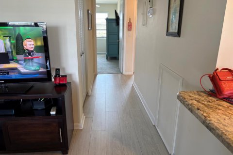 Condo in Boca Raton, Florida, 2 bedrooms № 2185195 - photo 11