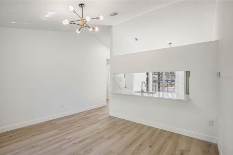 House in Palm Bay, Florida 3 bedrooms, 88.07 sq.m. № 1876322 - photo 17