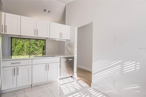 House in Palm Bay, Florida 3 bedrooms, 88.07 sq.m. № 1876322 - photo 8
