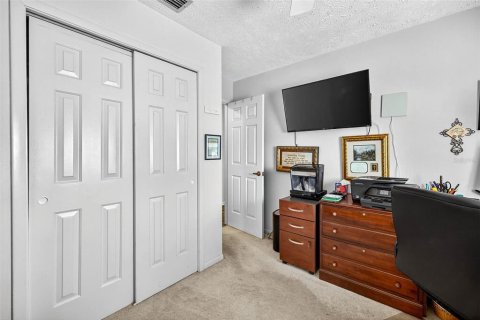 House in Valrico, Florida 3 bedrooms, 172.24 sq.m. № 1916609 - photo 27