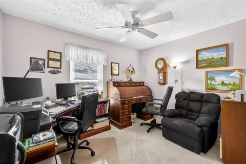 House in Valrico, Florida 3 bedrooms, 172.24 sq.m. № 1916609 - photo 26