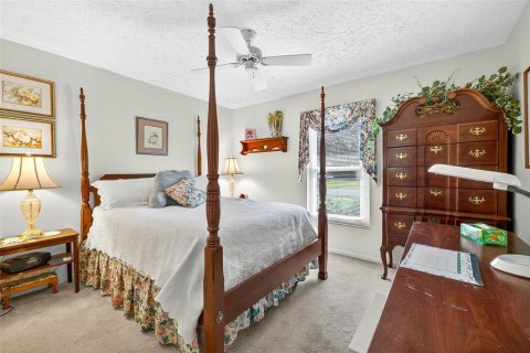 House in Valrico, Florida 3 bedrooms, 172.24 sq.m. № 1916609 - photo 23