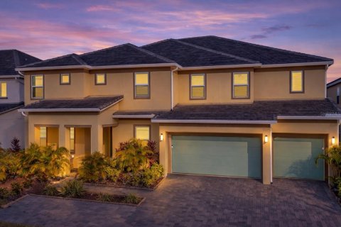 House in Kissimmee, Florida 15 bedrooms, 581.1 sq.m. № 2221901