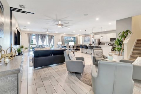 House in Kissimmee, Florida 15 bedrooms, 581.1 sq.m. № 2221901 - photo 7