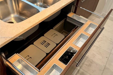 Купить кондоминиум в Майами, Флорида 2 спальни, 129.13м2, № 1957935 - фото 27