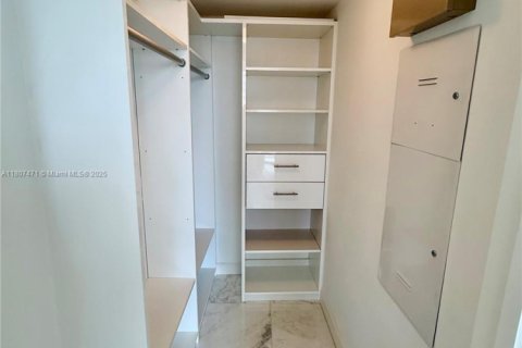 Купить кондоминиум в Майами, Флорида 2 спальни, 129.13м2, № 1957935 - фото 16