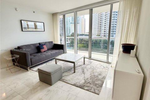 Купить кондоминиум в Майами, Флорида 2 спальни, 129.13м2, № 1957935 - фото 1