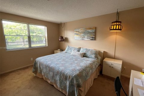 Condominio en venta en Tamarac, Florida, 2 dormitorios, 117.99 m2 № 1878426 - foto 15