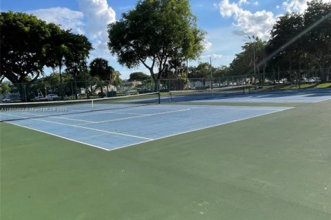 Condominio en venta en Tamarac, Florida, 2 dormitorios, 117.99 m2 № 1878426 - foto 27