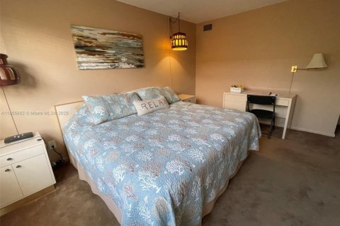 Condominio en venta en Tamarac, Florida, 2 dormitorios, 117.99 m2 № 1878426 - foto 16