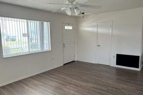 Casa en venta en Sun City Center, Florida, 2 dormitorios, 112.13 m2 № 1902478 - foto 6